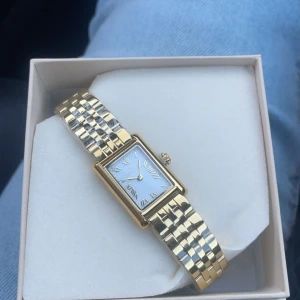 Elegant klocka från Mockberg - Helt ny klocka från moccberg. Oanvänd och all plast sitter kvar på den.