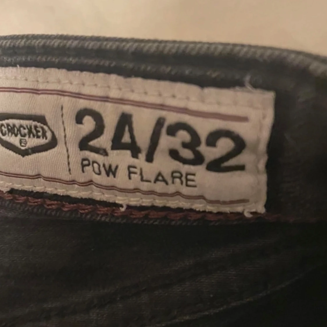 Svarta bootcut jeans från Crocker - 2