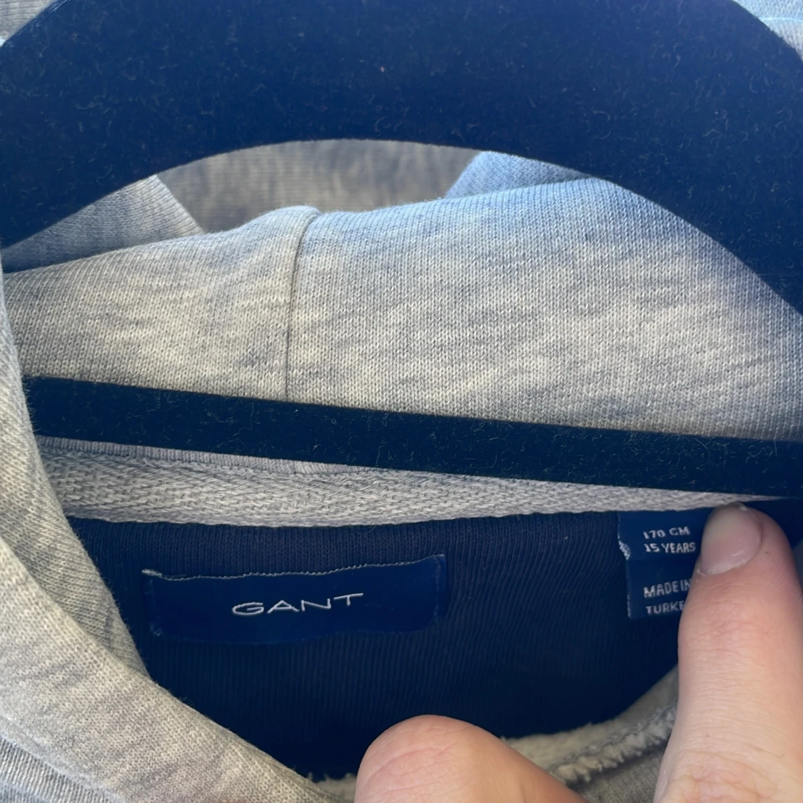 Grå GANT hoodie - 3