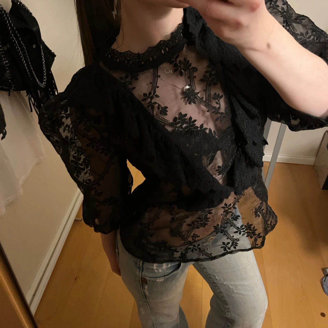 Svart spetsblus från Vila - 1