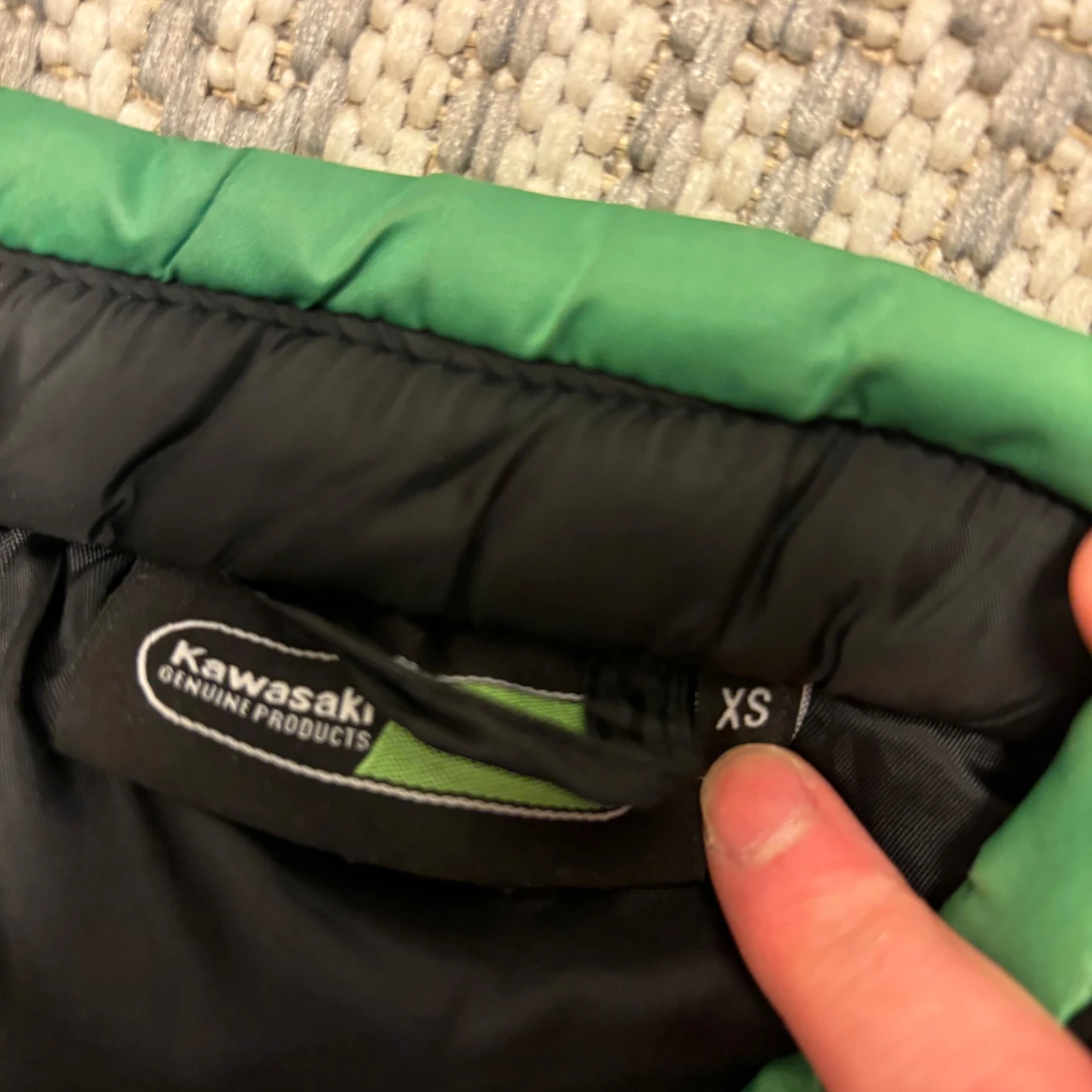 Svart och grön dunväst från Kawasaki - 2