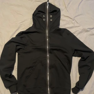 Rick Owens Gimp Hoodie Drkshdw - Rick Owens Gimp Hoodie (Svart) Storlek L. Knappt använd