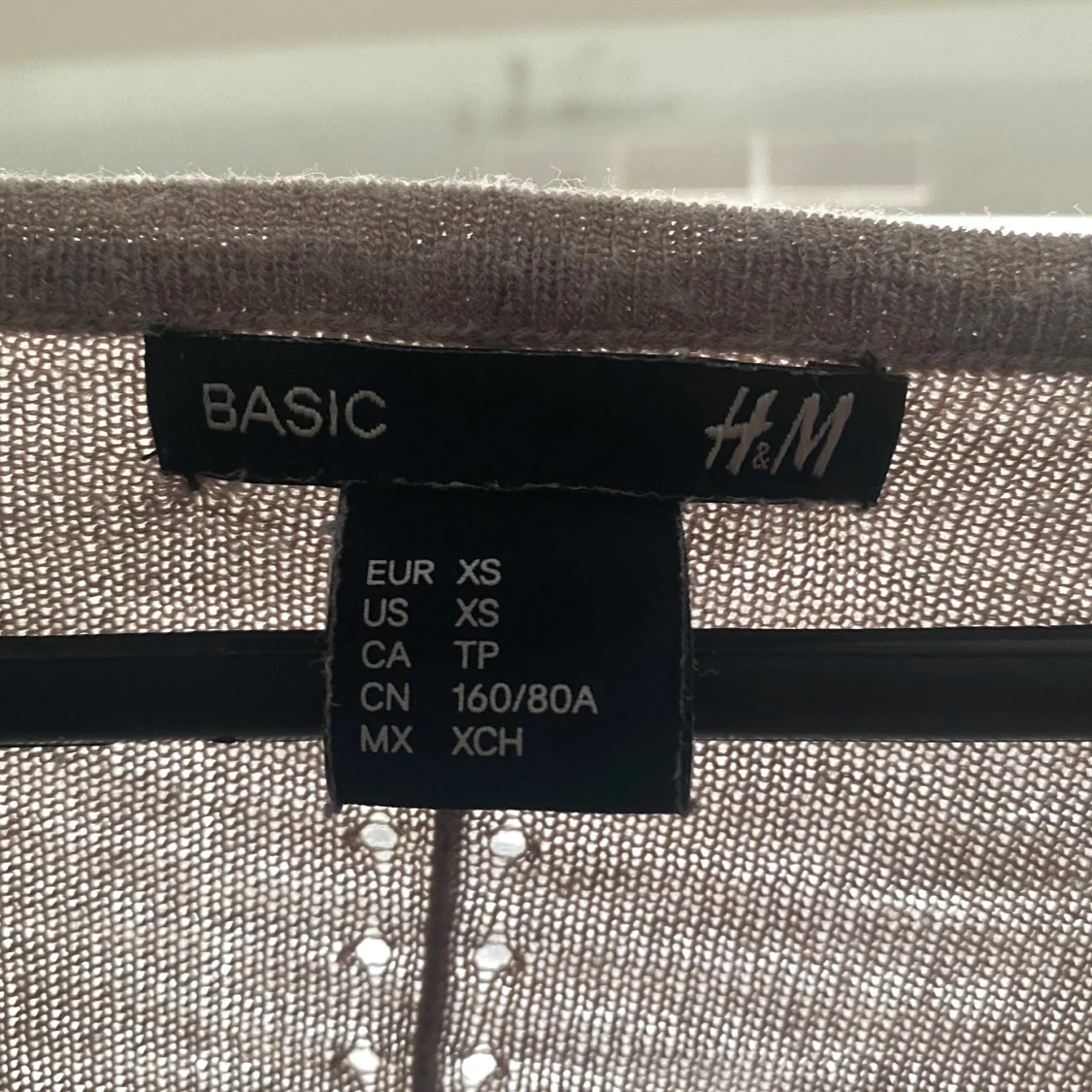Beige tunn långärmad tröja från H&M - 1