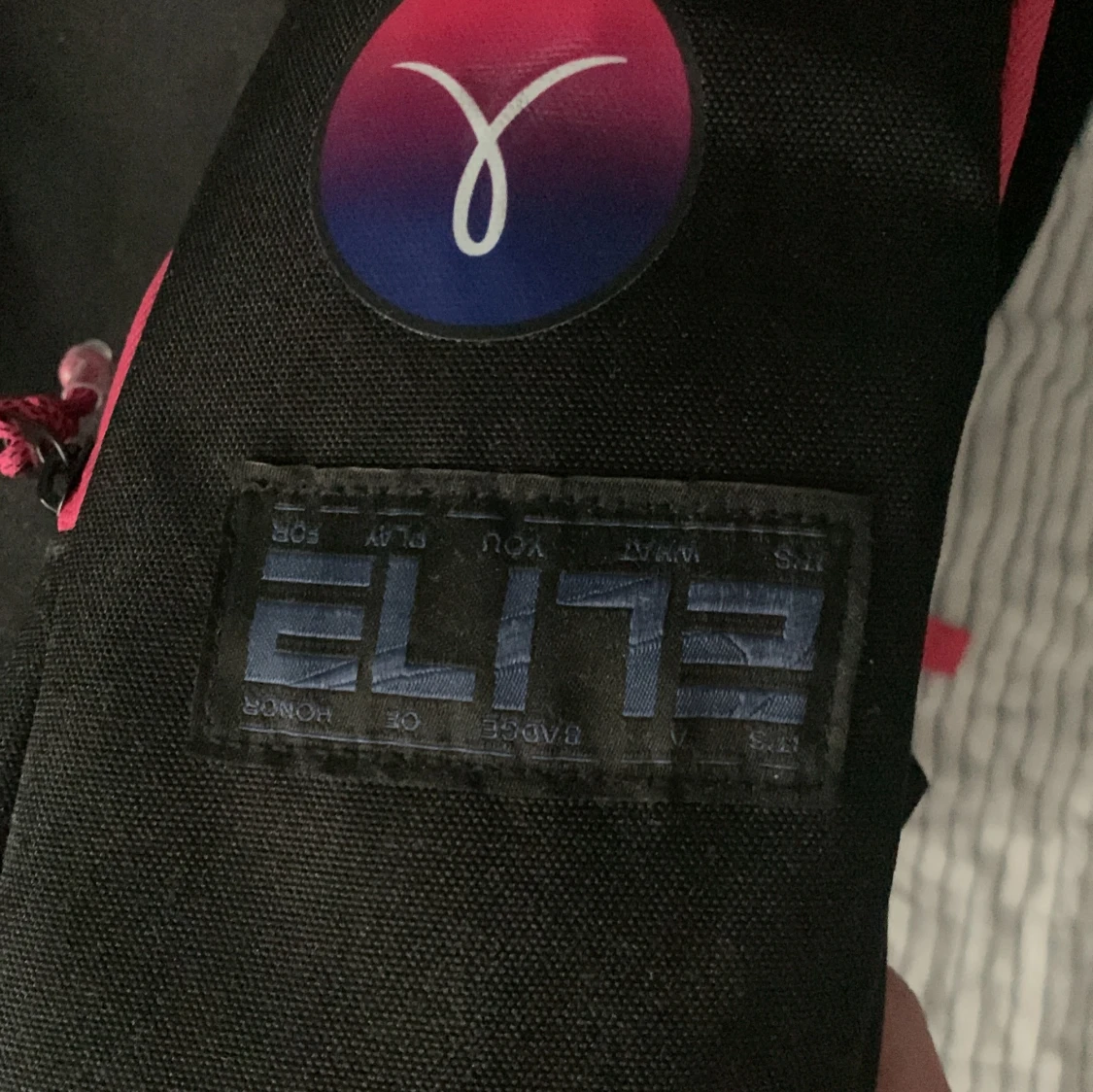 Svart och rosa ryggsäck från Nike - 1