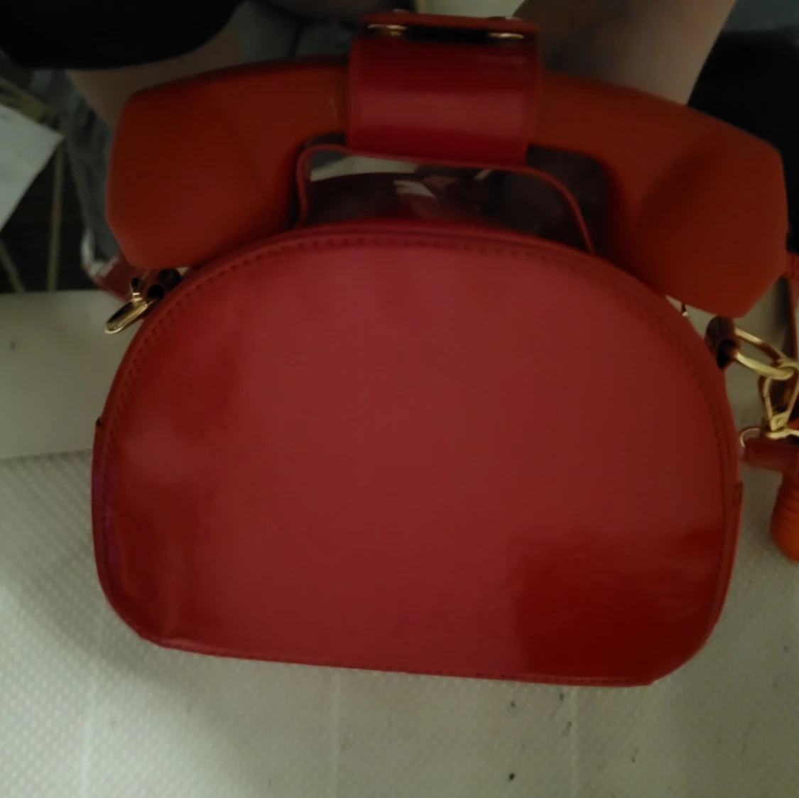 Röd telefonformad axelväska - 2