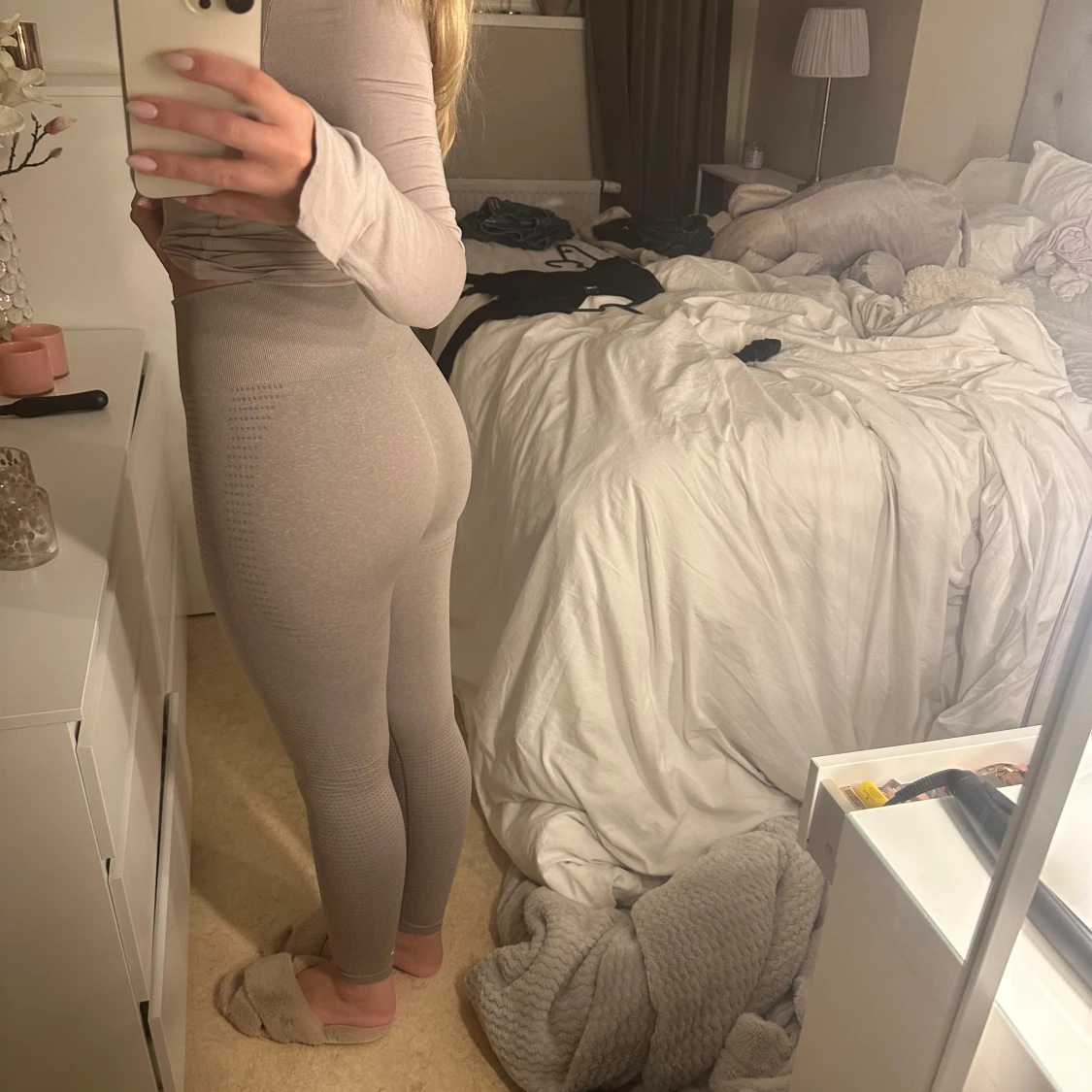 Gymshark Beige leggings - 1