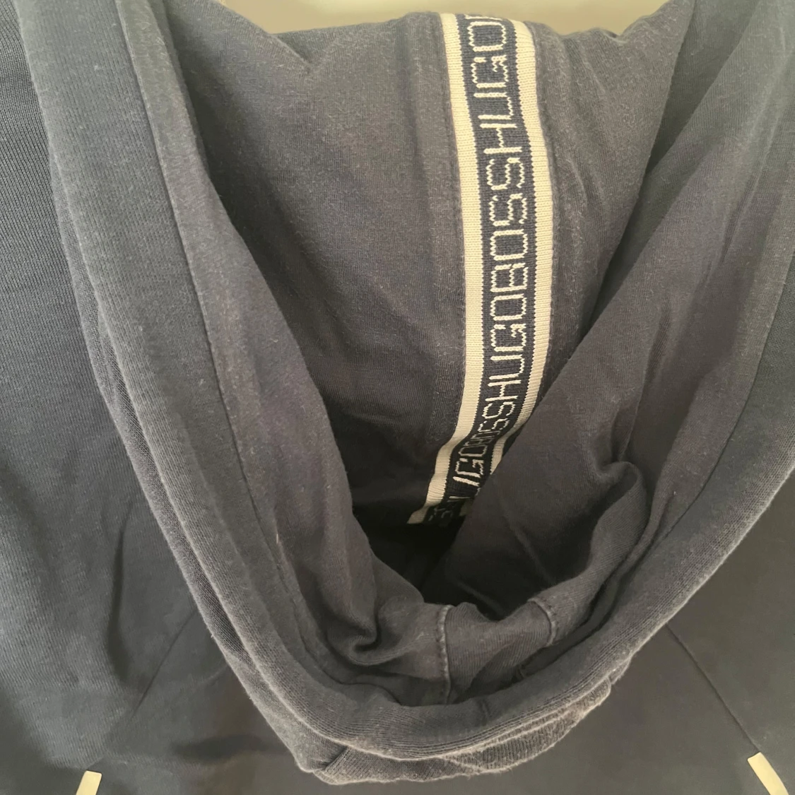 Mörkblå hoodie från Hugo Boss - 1