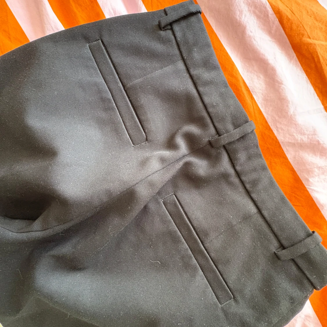 Svarta byxor med bootcut - 2