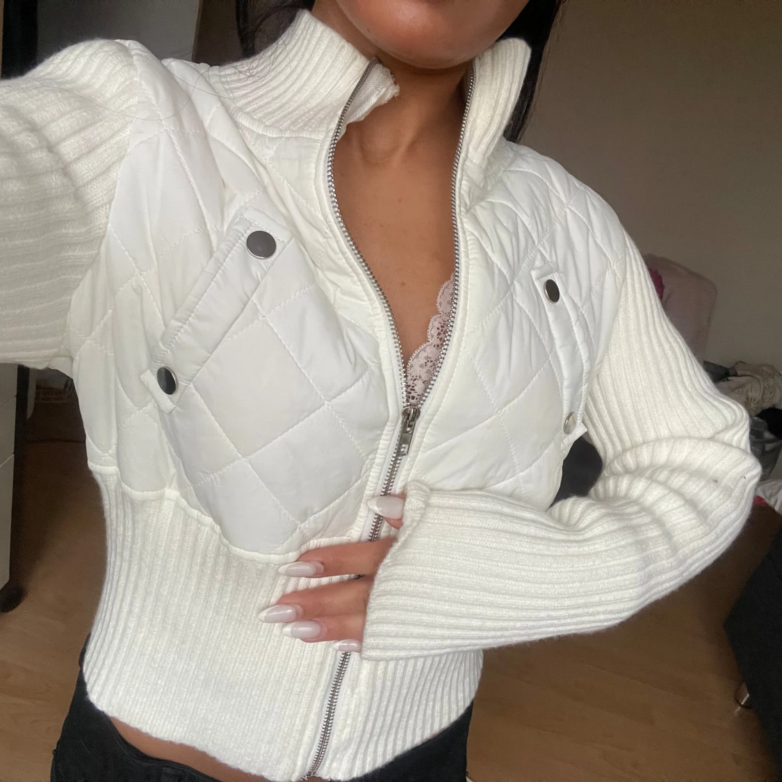 Vit quiltad jacka med dragkedja - 1