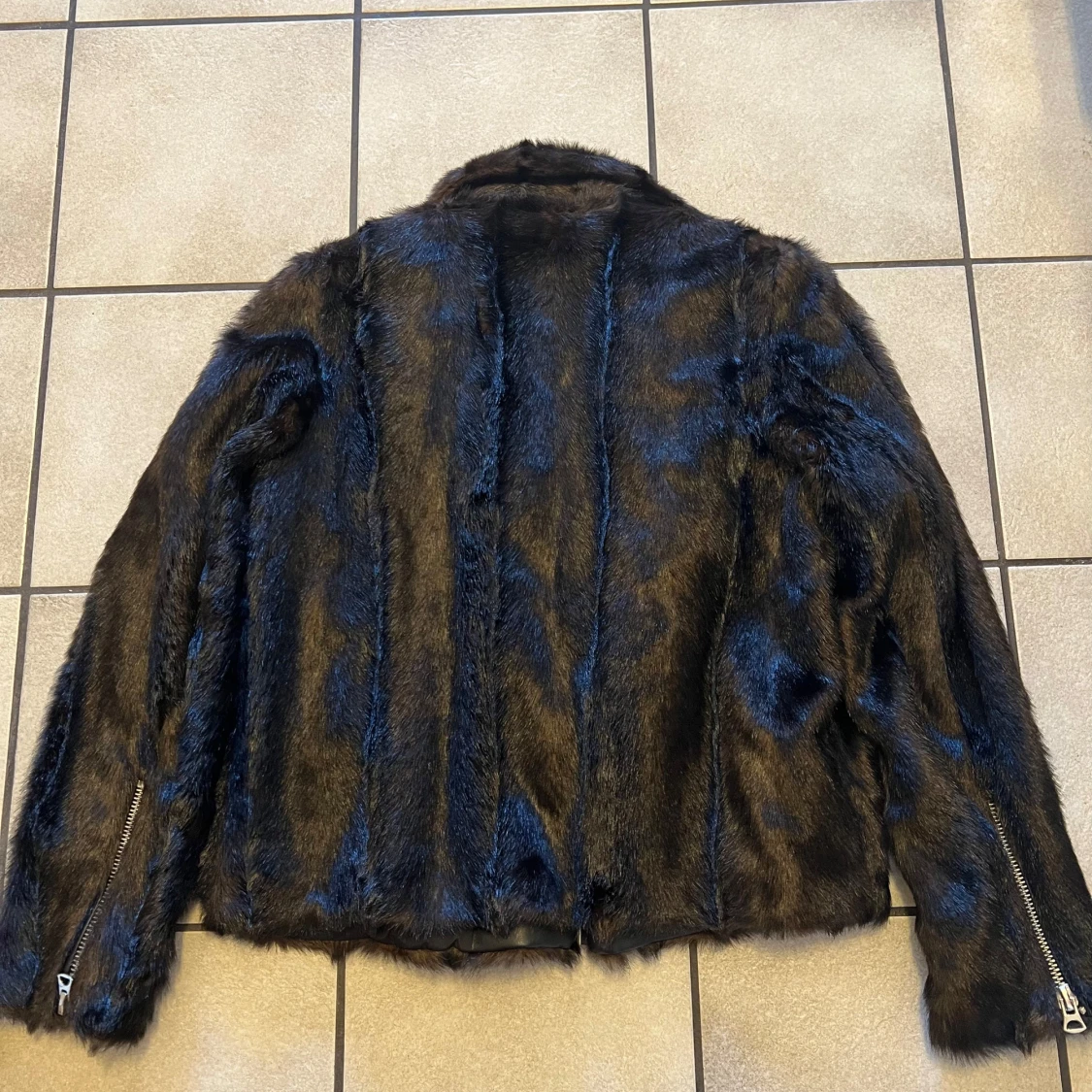 Svart pälsjacka från Zara - 3