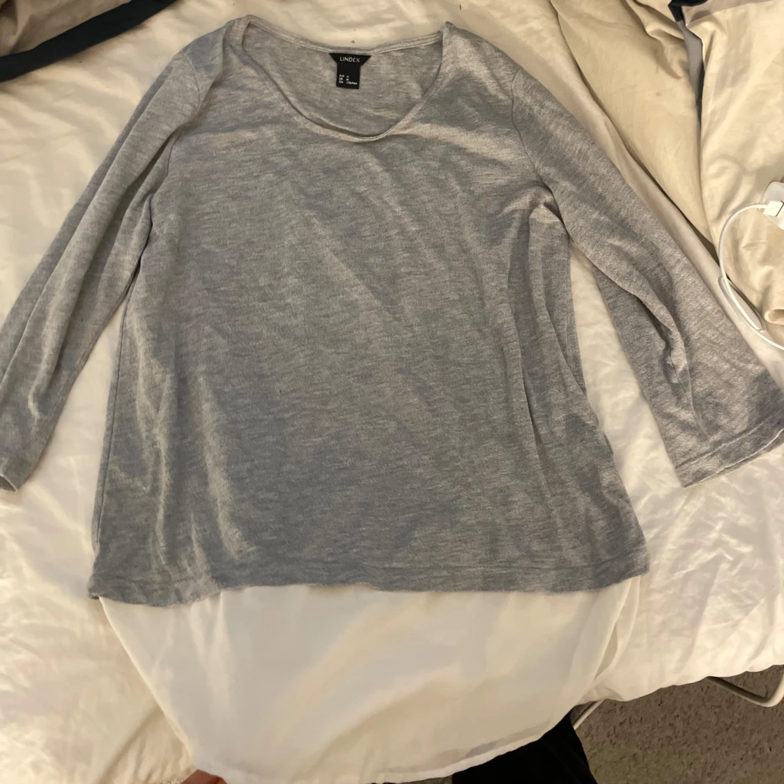 Grå långärmad topp från Lindex