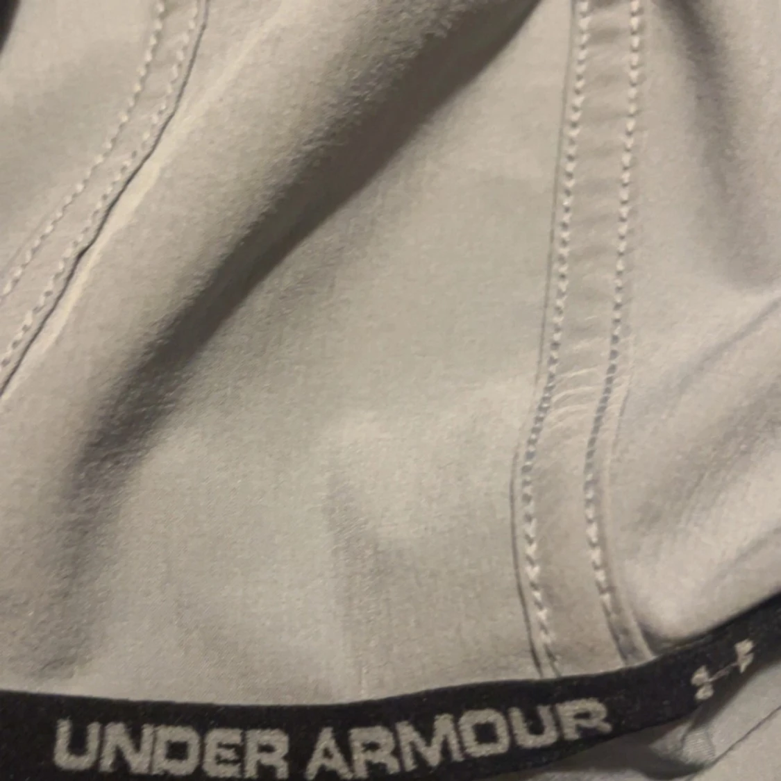 Grå vindjacka från Under Armour - 3