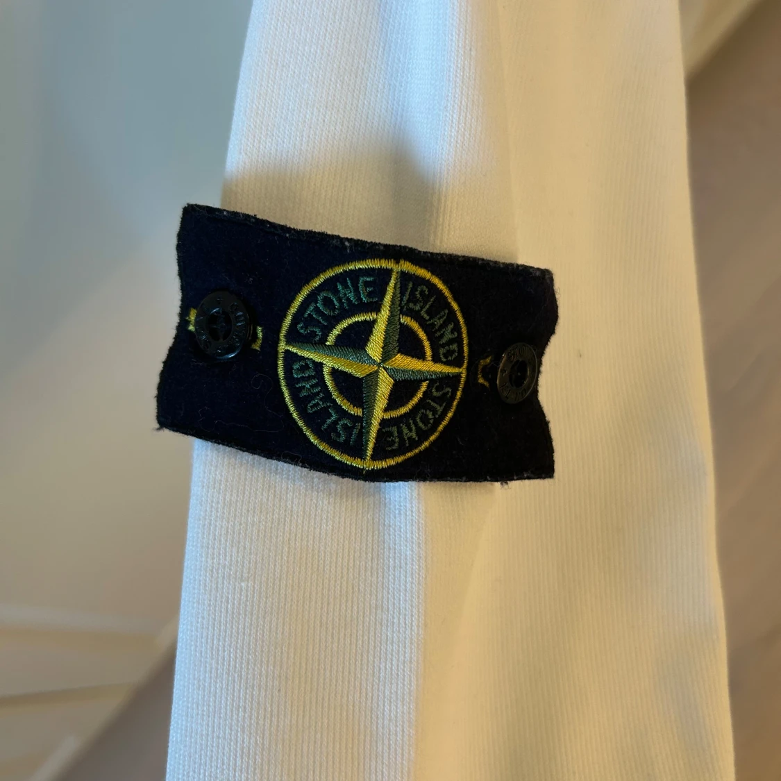 Vit långärmad tröja från Stone Island - 2