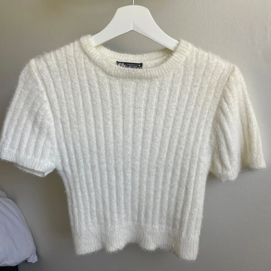 Vit ribbad stickad tröja från Zara - 1