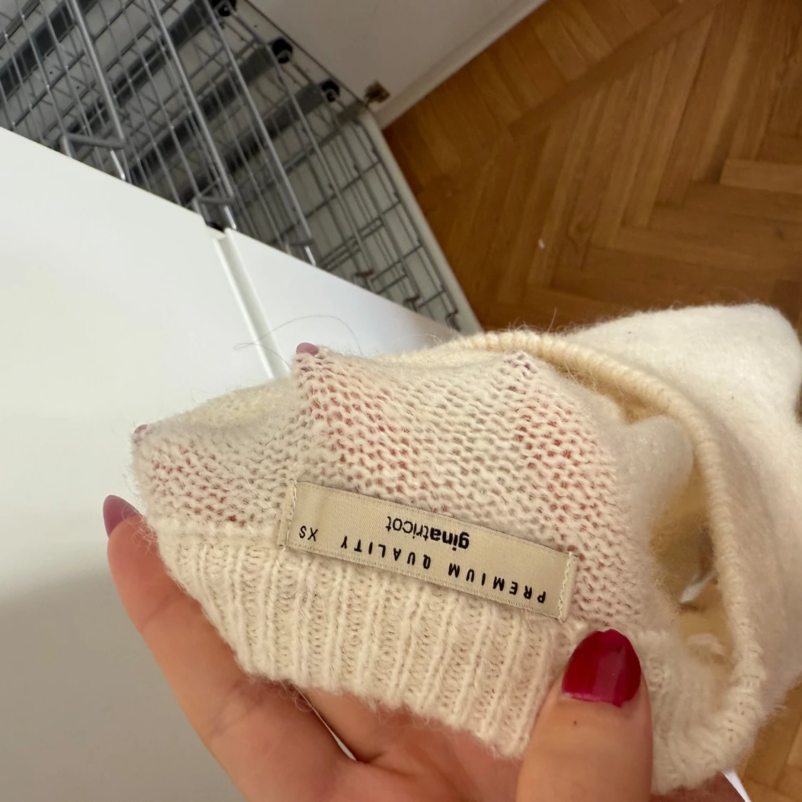 Krämvit stickad tröja från Gina Tricot - 2