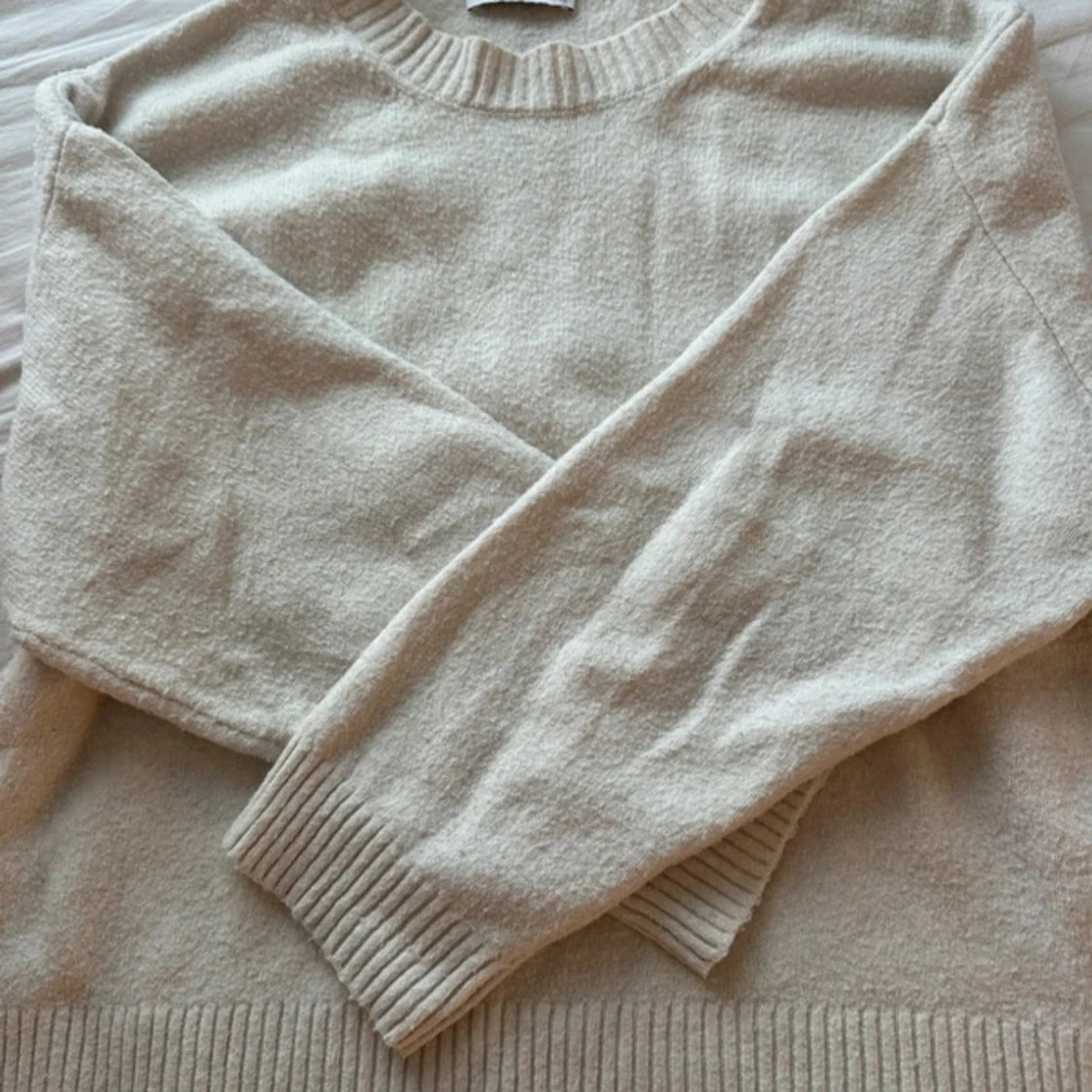 Beige stickad tröja från Stradivarius - 1