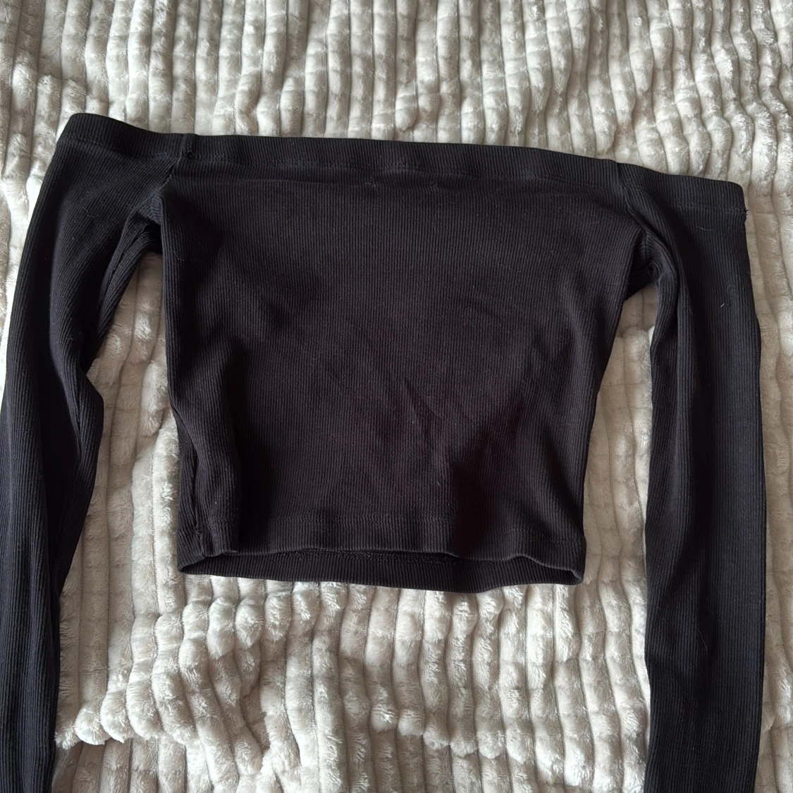 Svart offshoulder topp från Bik Bok - 1