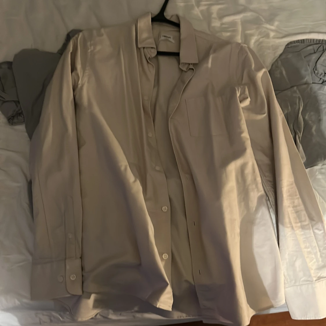 Beige overshirt från Filippa K