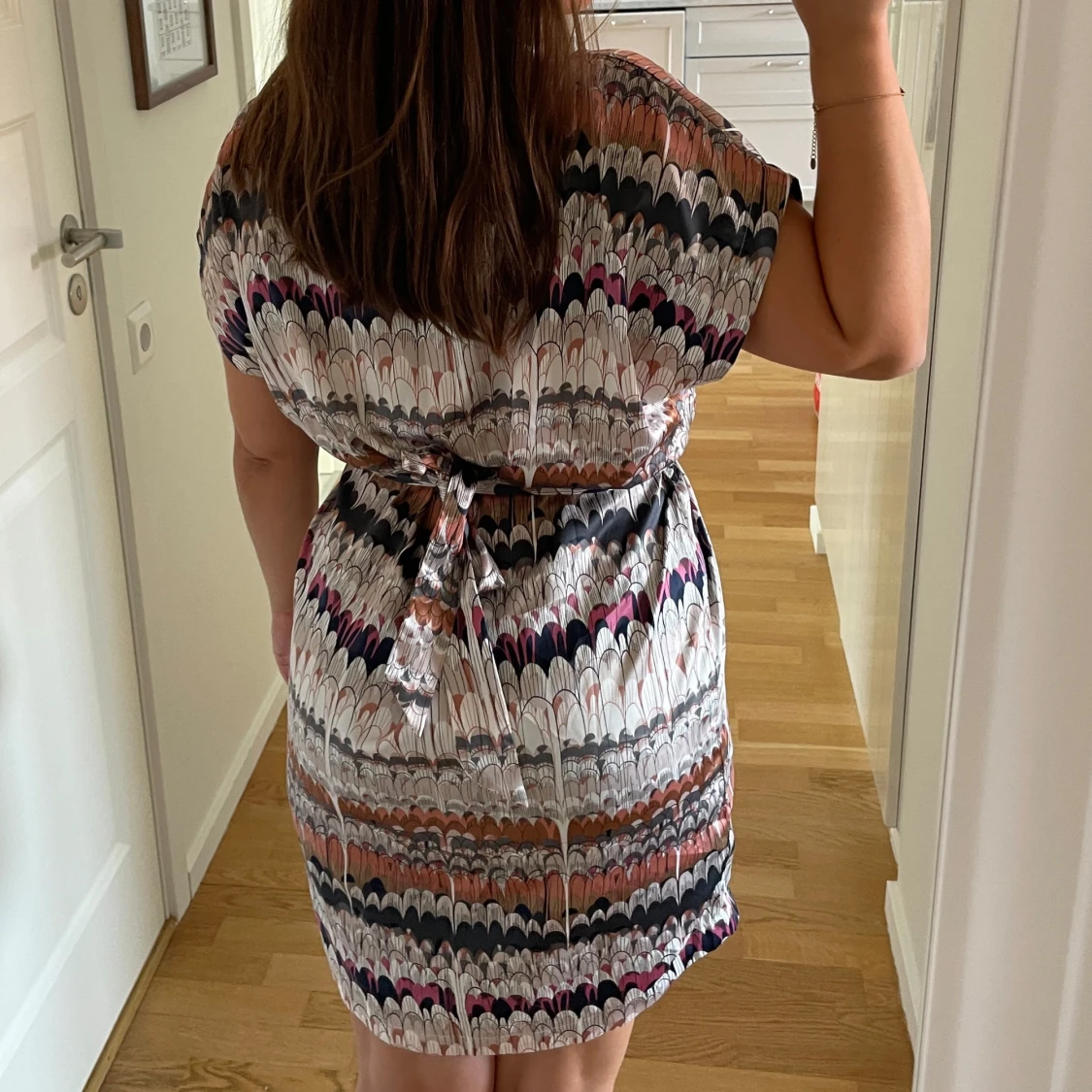 Mönstrad klänning - 3