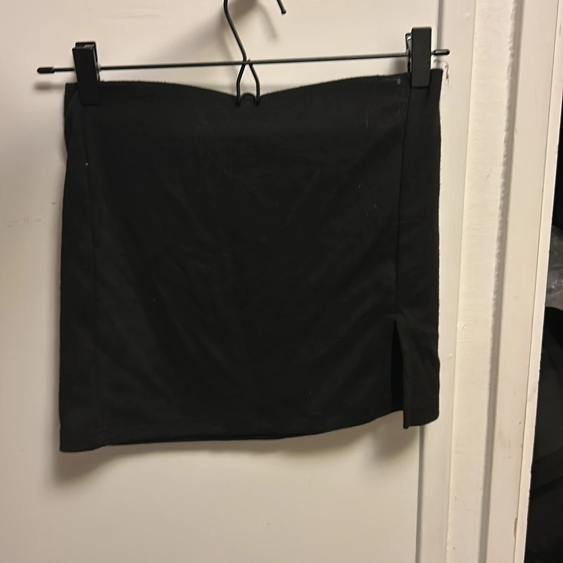 Svart kortkjol från 157, XS