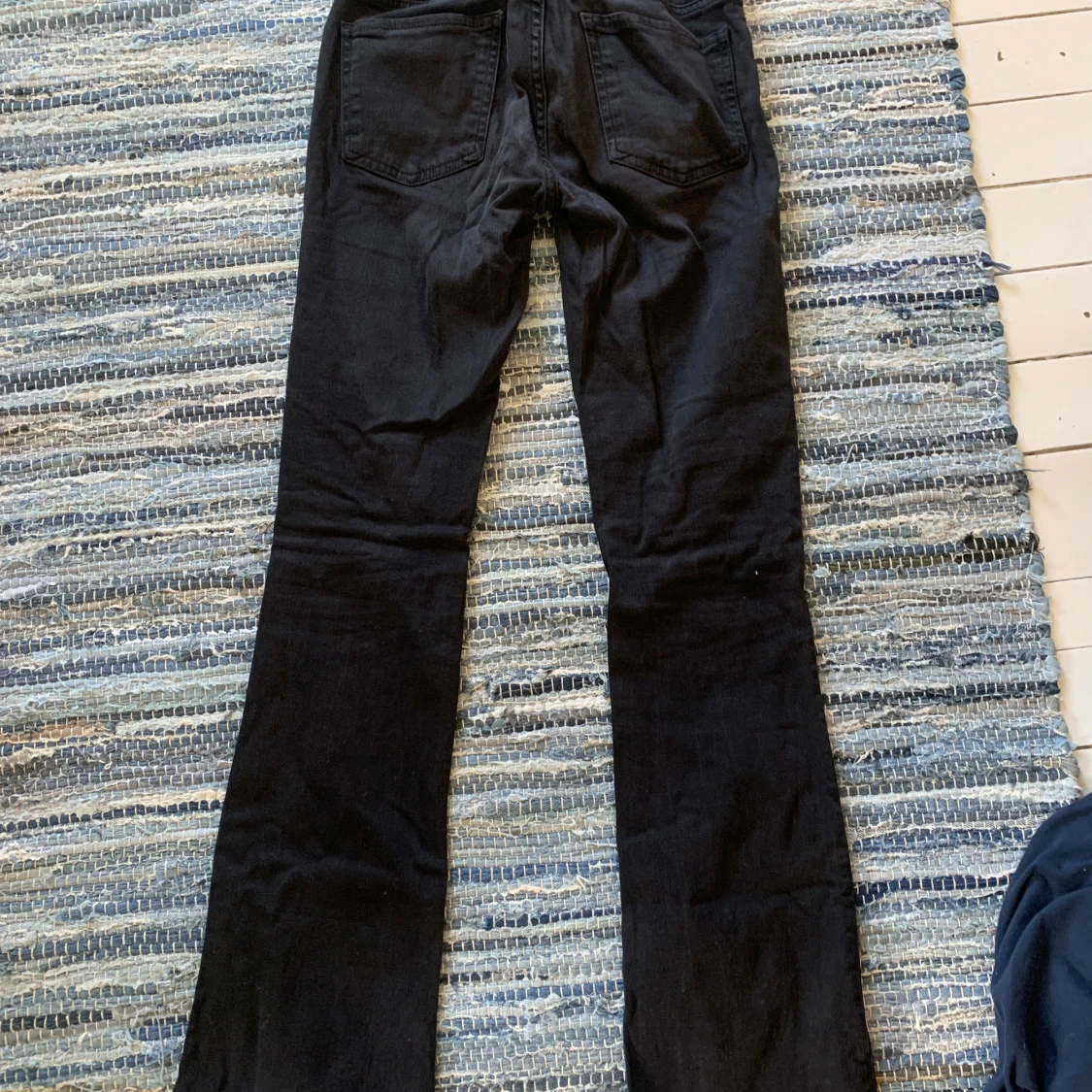 Svarta bootcut jeans från Zara - 1