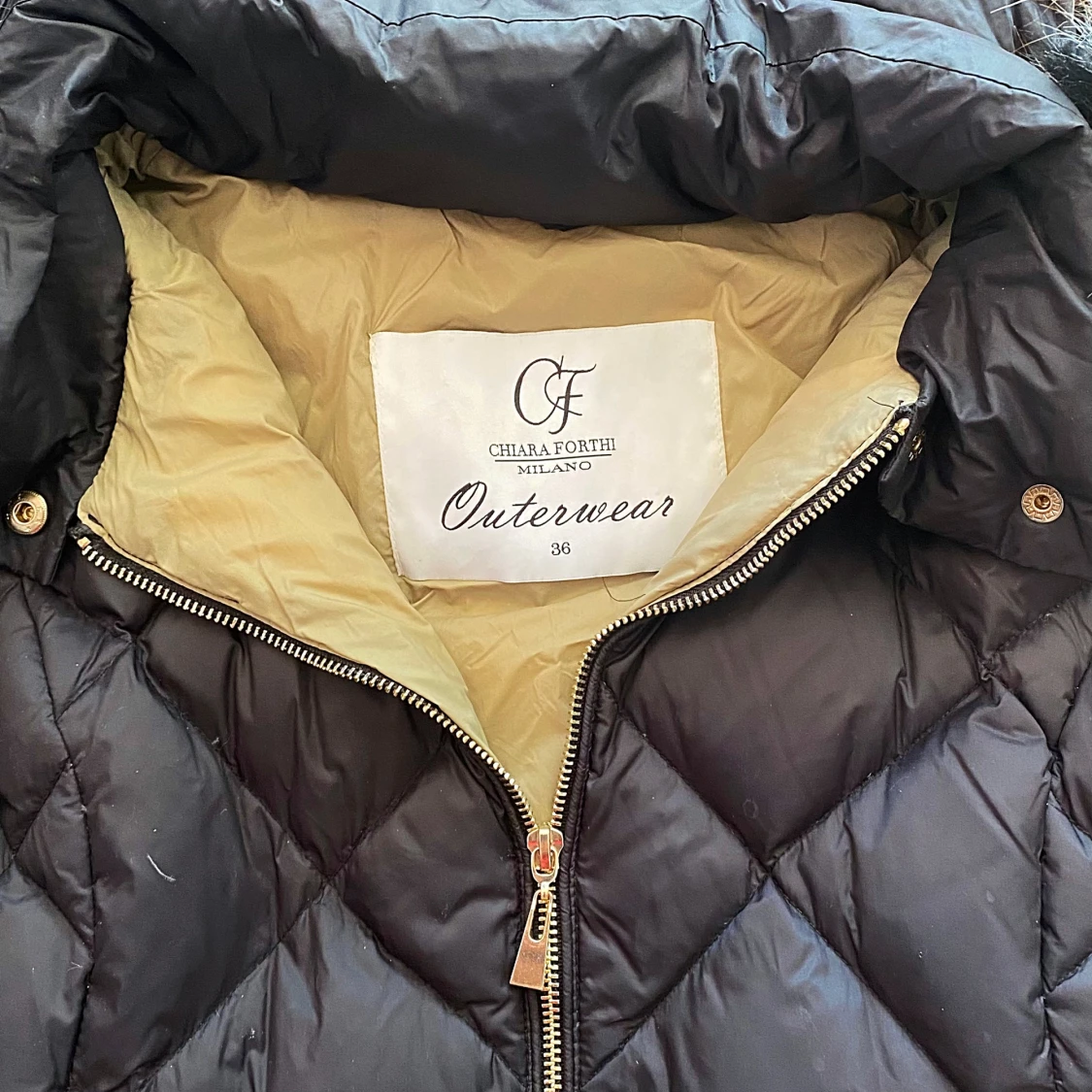 Svart pufferjacka från Chiara Forthi - 4
