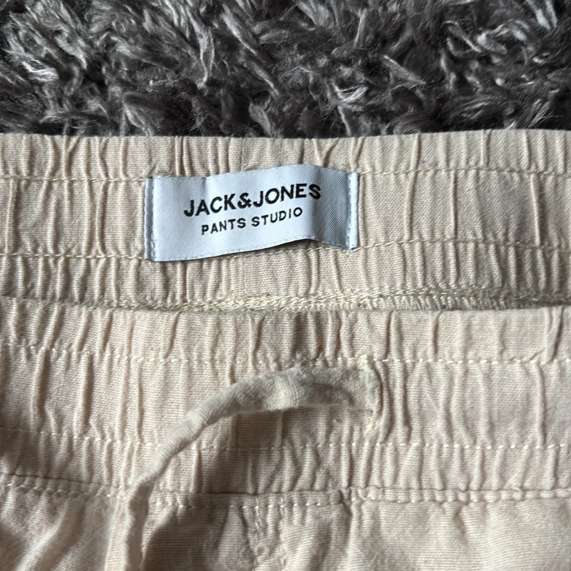 Beiga linnebyxor från Jack & Jones - 1