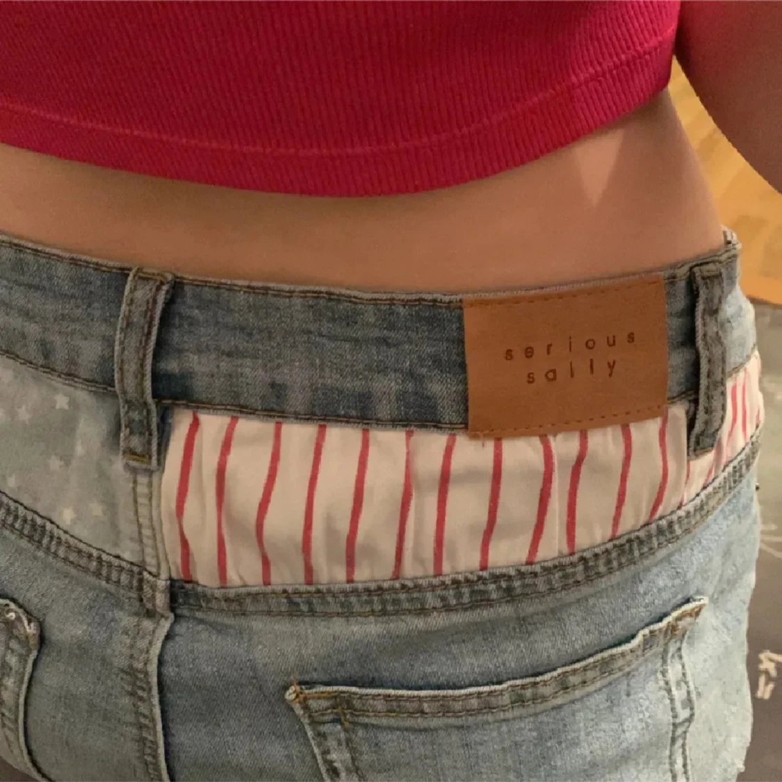 Lågmidjade Jeansshorts med amerikanskt mönster från Serious Sally - 3