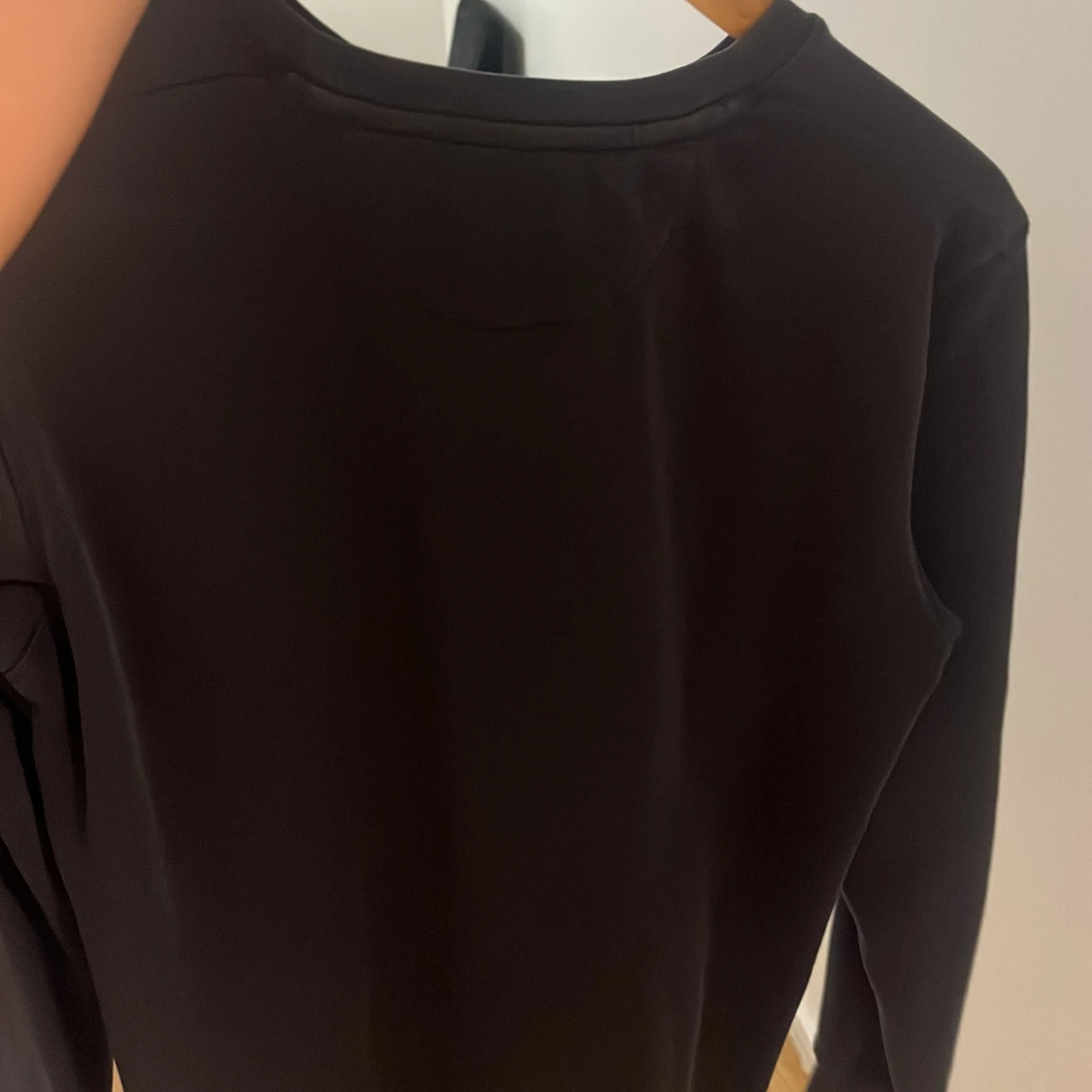 Mörkblå sweatshirt från GANT - 1