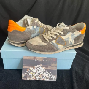 Philippmodel skor - Tja säljer mina philippmodel skor för dom är för små för mig skriv gärna om ni vill ha dom seriösa köpare bara !!