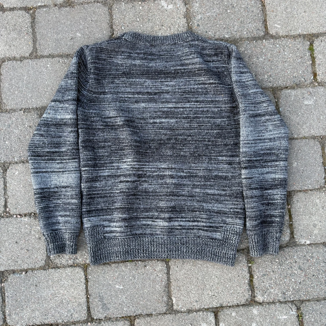 Gråmelerad stickad tröja från A.P.C. - 1