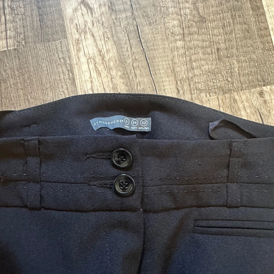 Svarta lågmidjadekostymbyxor från Atmosphere - 2