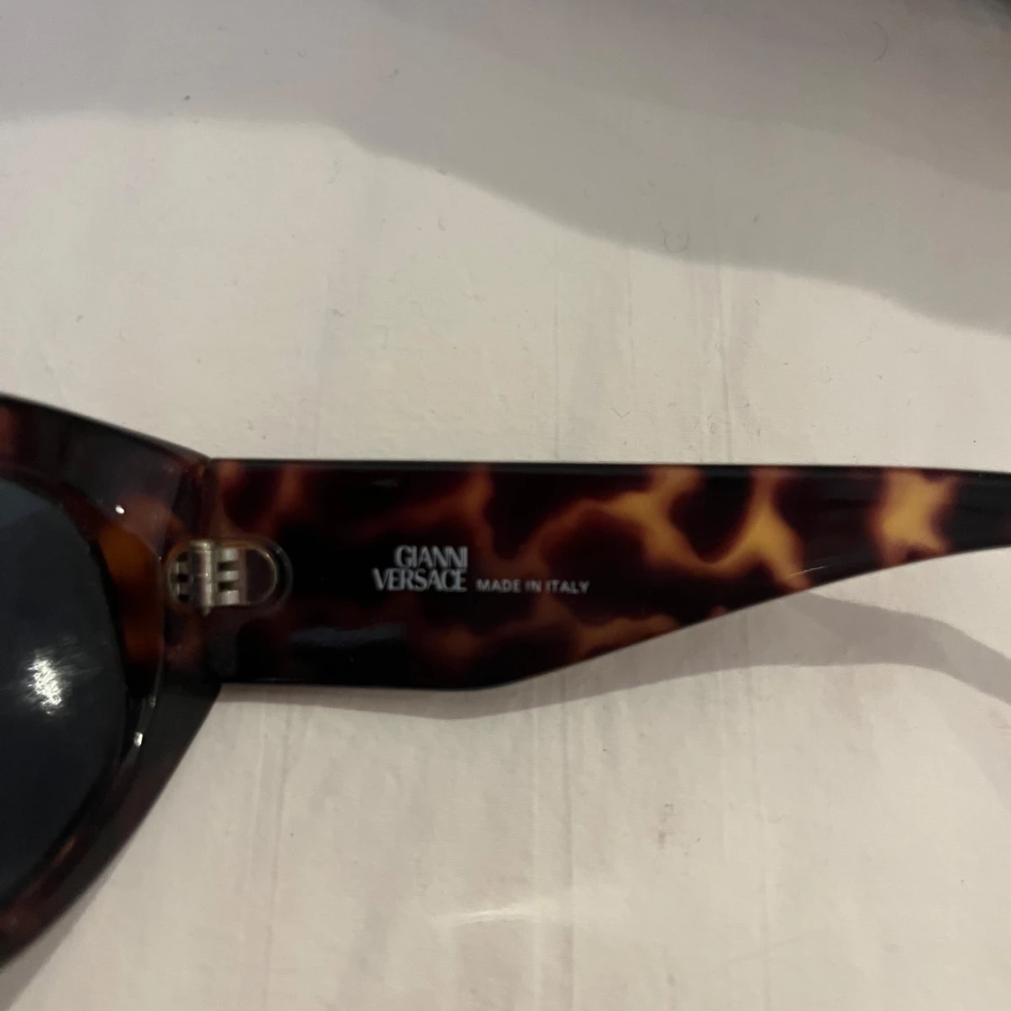 Bruna solglasögon från Gianni Versace - 2