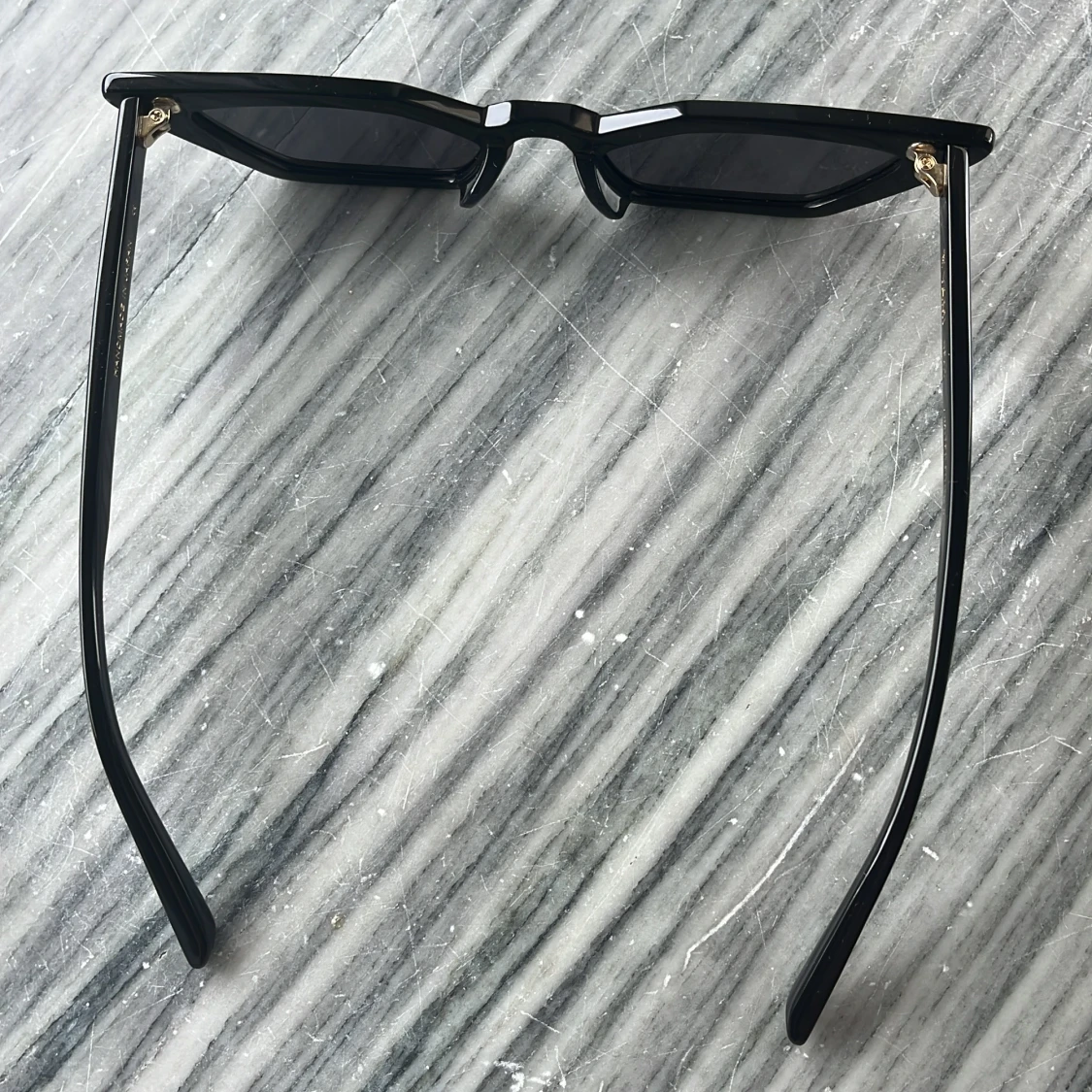 Svarta solglasögon från Yami Neko Limited Edition - 2