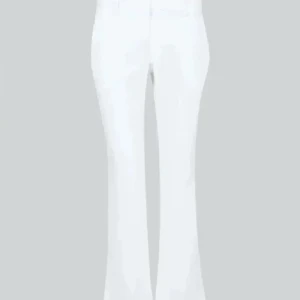 Lågmidjade vita bootcut kostymbyxor  -  Lågmidjade vita kostymbyxor, dom är i storlek 40 men passar 38. Nästan helt oanvända. Skriv för fler bilder och frågor💕
