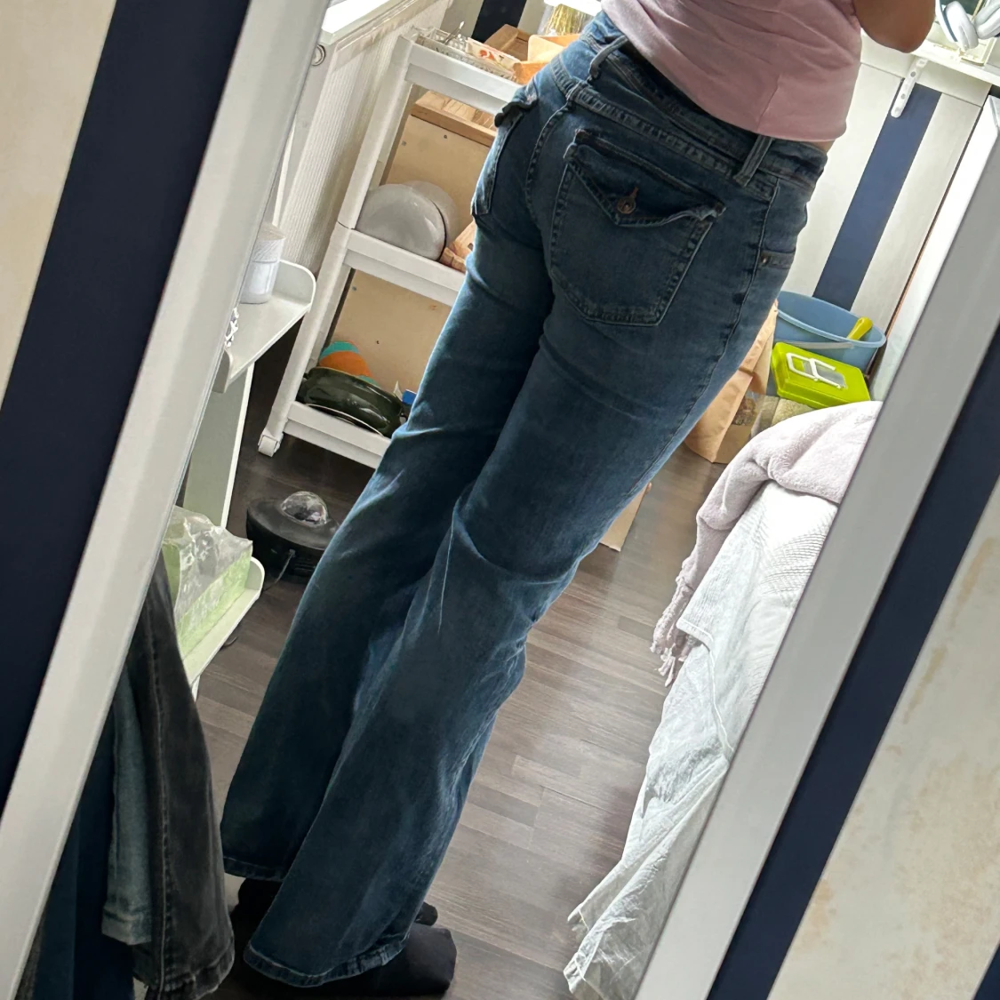 Blå bootcut jeans  - 1