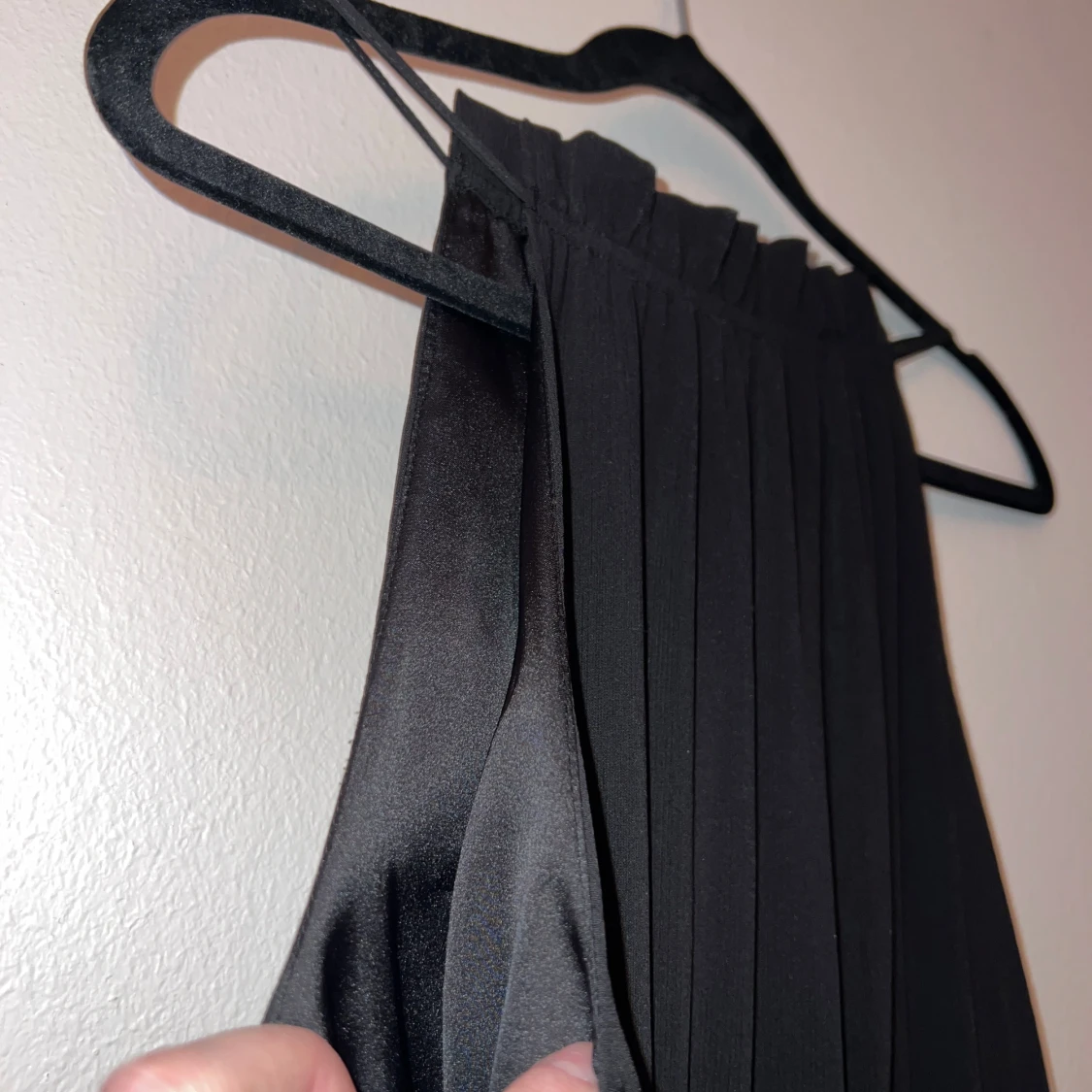 Svart ärmlös klänning från H&M - 1