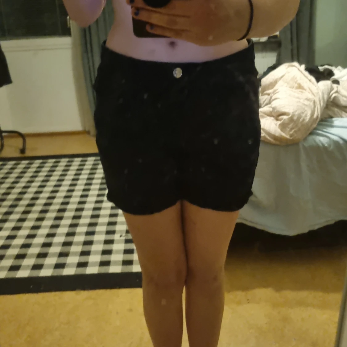 Svarta shorts från Amisu