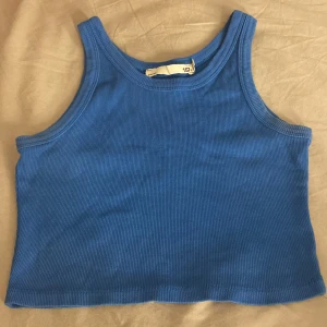 Blå topp - Mycket bra skick