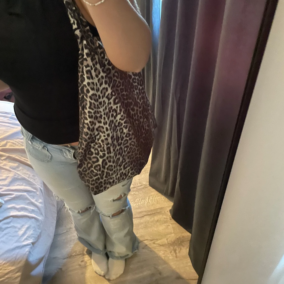 Leopardmönstrad axelväska - 1