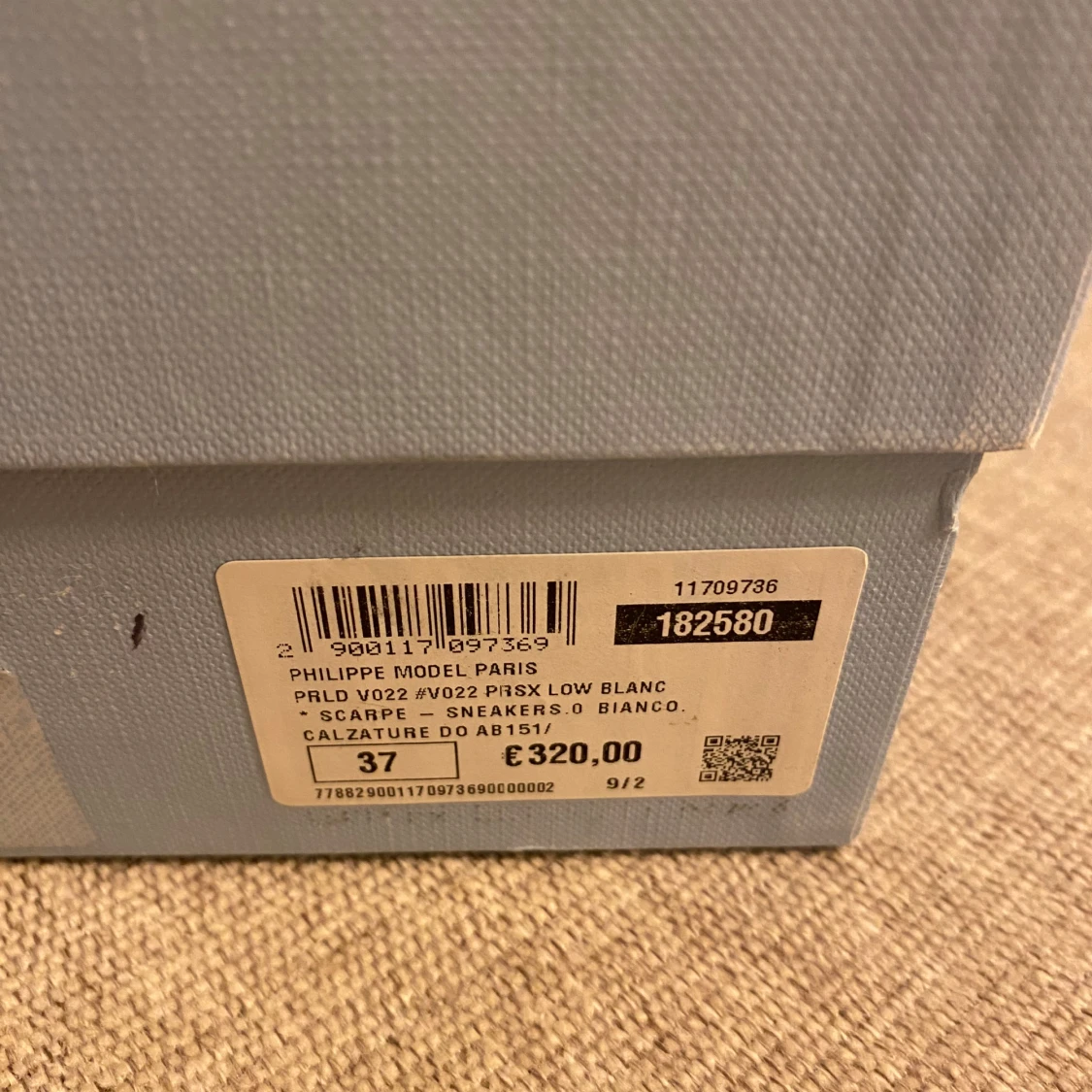 Vita sneakers från Philippe Model - 1