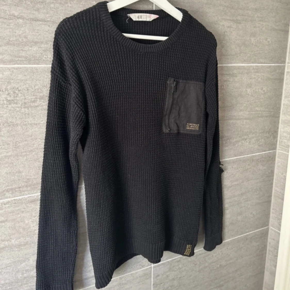 Svart stickad tröja från H&M - 1