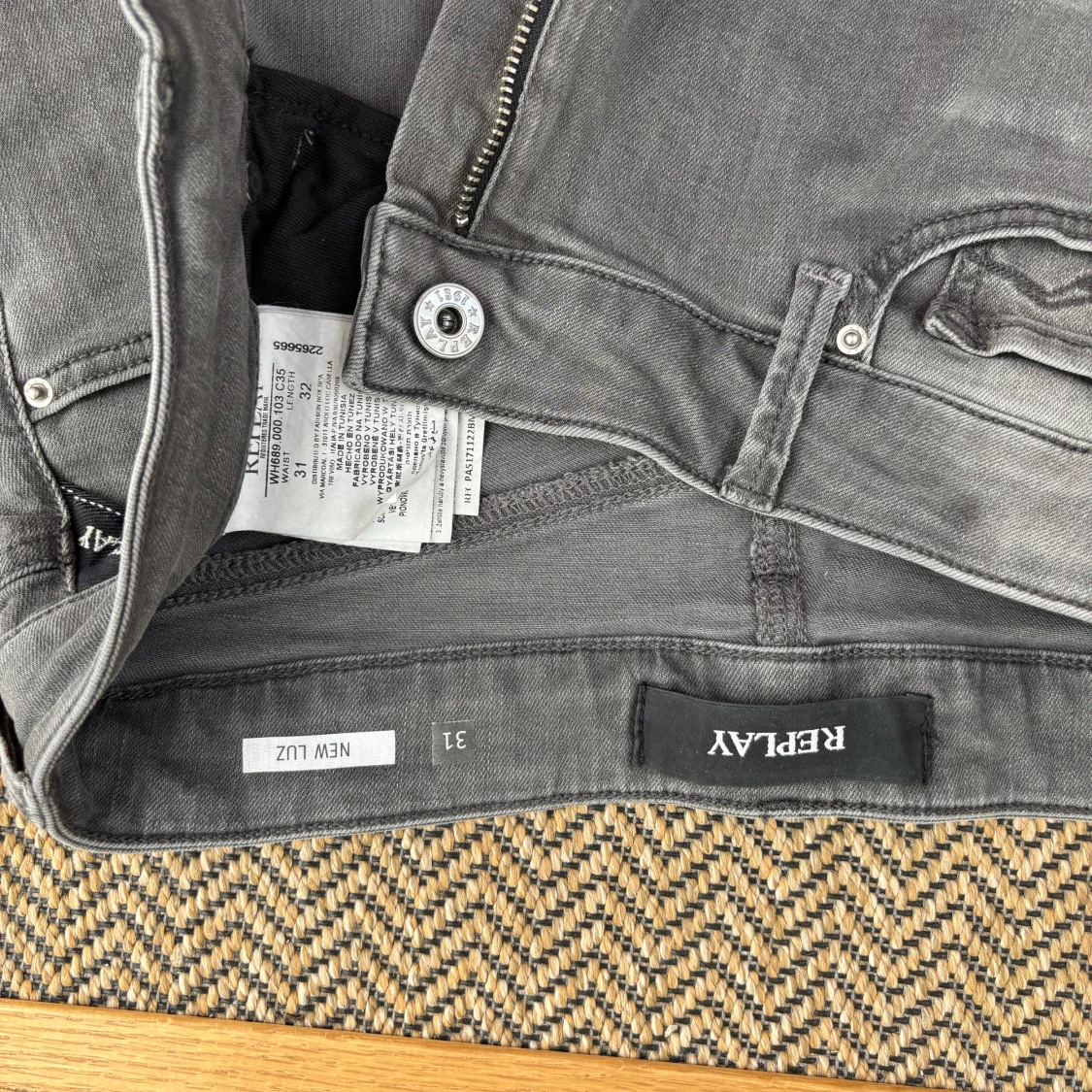 Grå jeans från Replay - 2