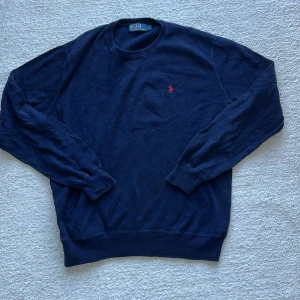 Ralph lauren tröja - En riktigt snygg ralph lauren tröja i storlek L. Skick 9/10. Hör av er vid intresse