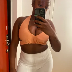 Oh polly crop top Storlek S  - Oh polly crop top Storlek S  Ny har aldrig använt 