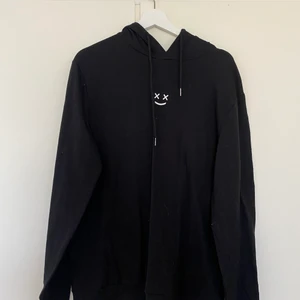 Hoodie - Använd typ 2-4 ggr  Strl L 