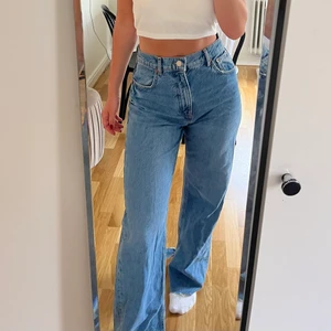Jeans Zara - Använda en gång. 