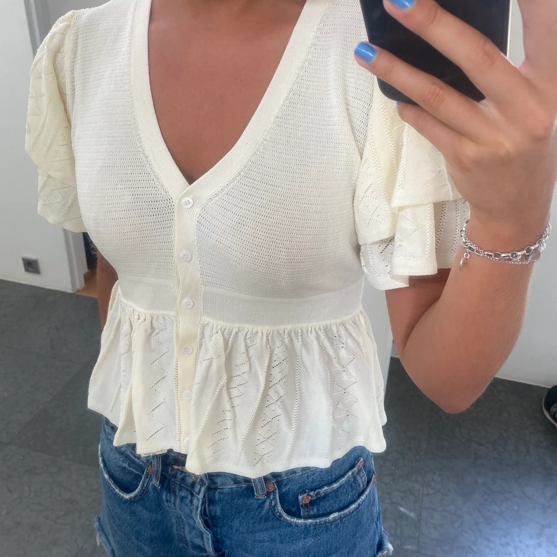 Jättefin topp från ba&sh  - 90