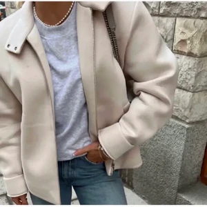 Cos jacka - Säljer min fina cos jacka då den inte kommer till användning! Super snygg! Använd 1 gång så i nyskick! 💗💘💝💕 (( klicka ej på köp direkt, tar swish!)