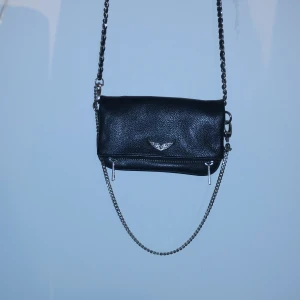 Zadig väska - Zadig väska i storleken nano. Inga defekter. Äktehetsbevis och Dustbag finns med. Skriv privat vid intresse. Har inget bestämt pris